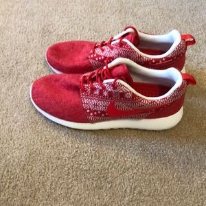 Nike Ugly Sweater Roshe